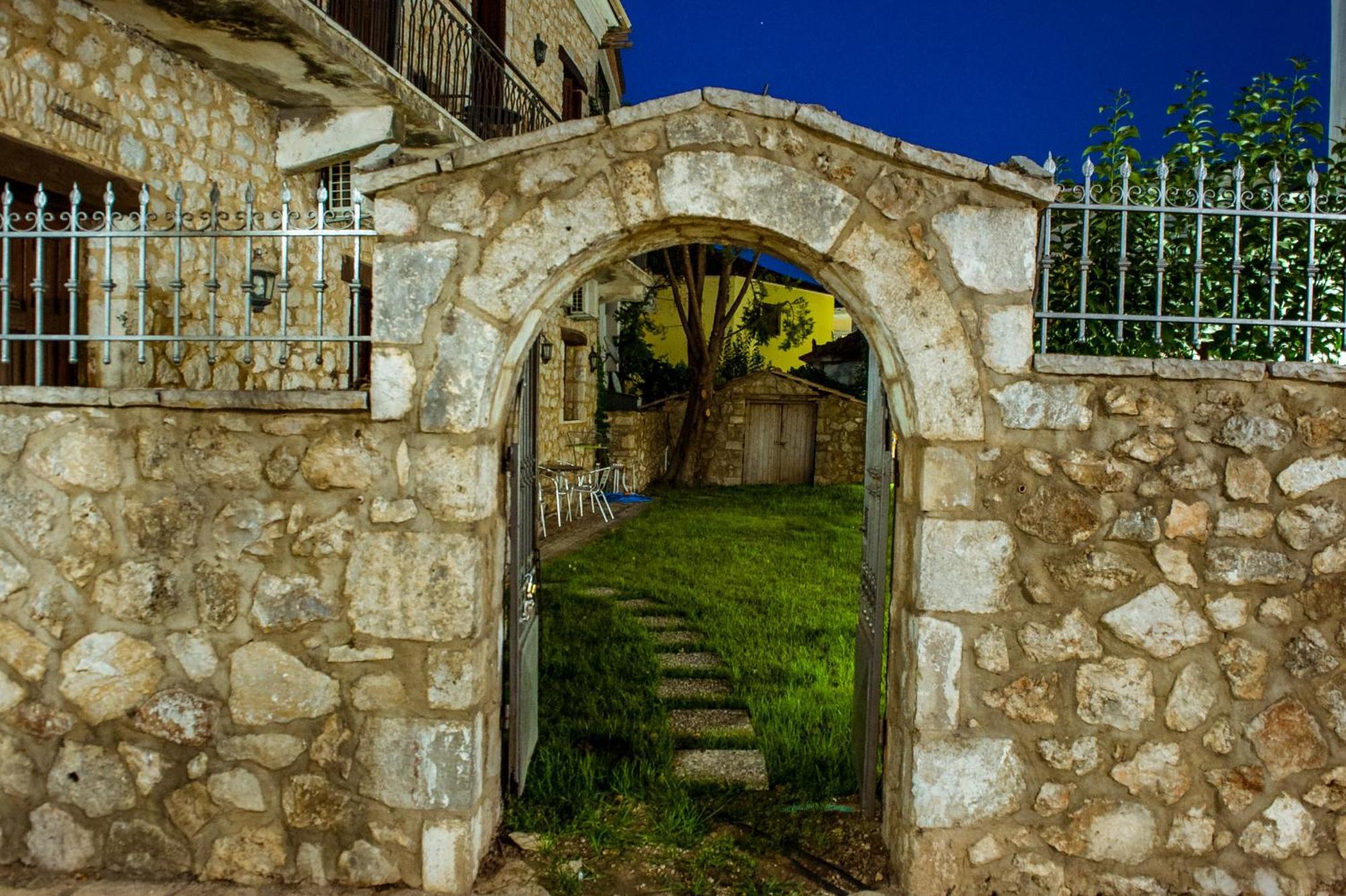 ווניטסה Seafront Stone Suites מראה חיצוני תמונה