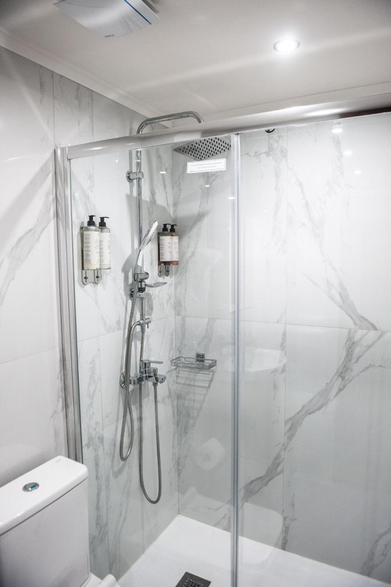 ווניטסה Seafront Stone Suites מראה חיצוני תמונה